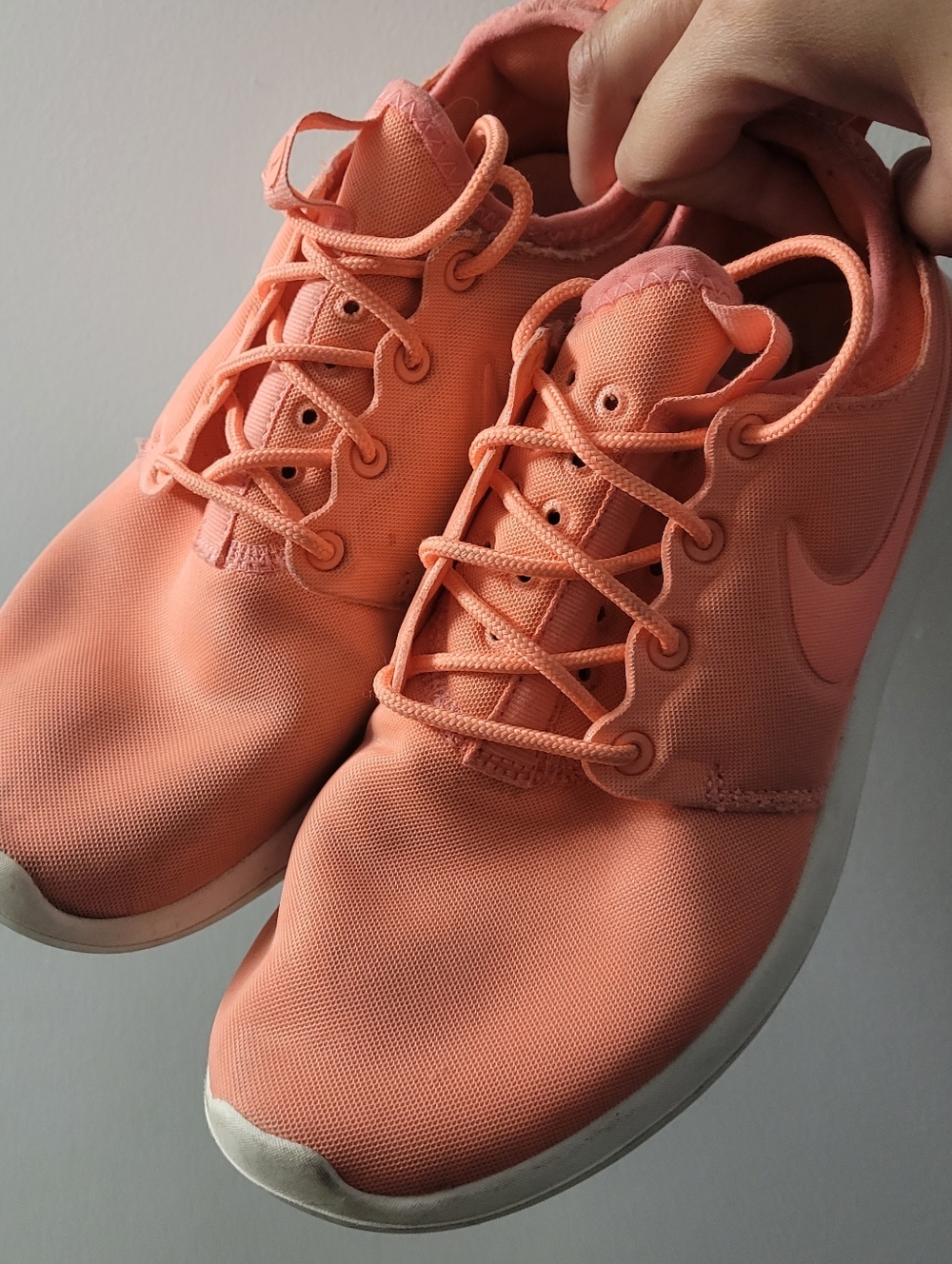 Nike Roshe 2 Coral Pink Athletic Sneakers